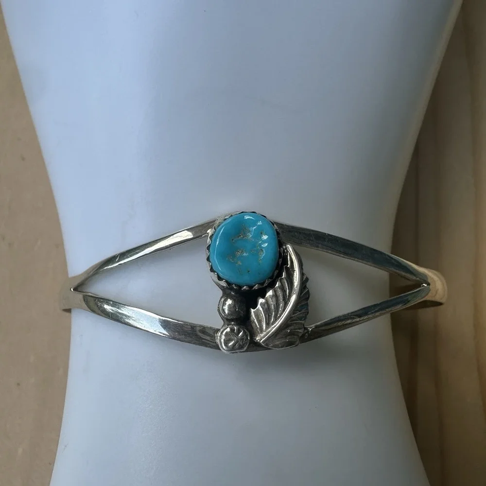 VTG Native American Navajo Cuff Bracelet Size 6 Turquoise Leaf 925 Sterling 6.0g